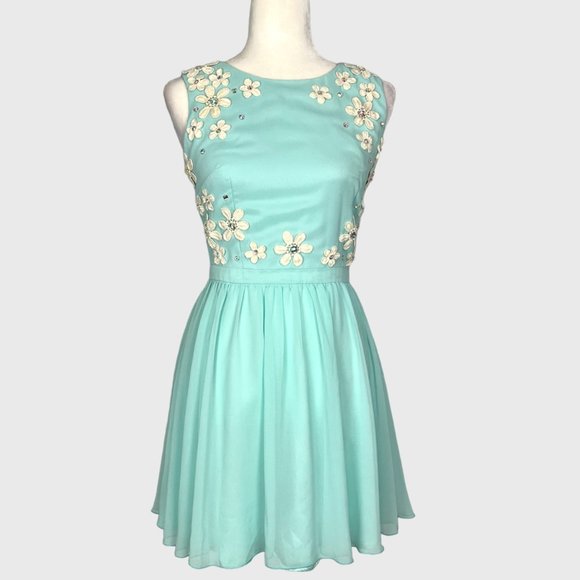 Chi Chi London Aqua Blue Green Sleeveless Party Dress Floral Applique size 4 - Picture 1 of 12